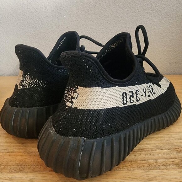 Adidas Yeezy Boost 350 V2 Shoes Mens Size 8 Black White Oreo SPLY-350 BY1604